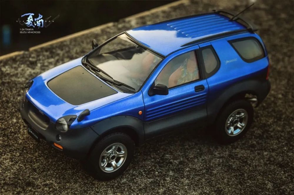 田宫1:24 五十铃vehi cross概念双门suv