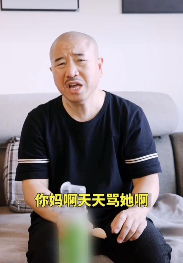 乡爱刘能欲让儿子接班儿子与妈妈穿情侣装比父亲帅气