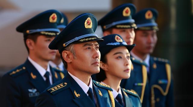 范冰冰|为旧爱官司缠身？曝范冰冰被吴秀波告上法庭，起因疑与李晨有关