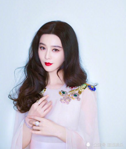 范冰冰|为旧爱官司缠身？曝范冰冰被吴秀波告上法庭，起因疑与李晨有关