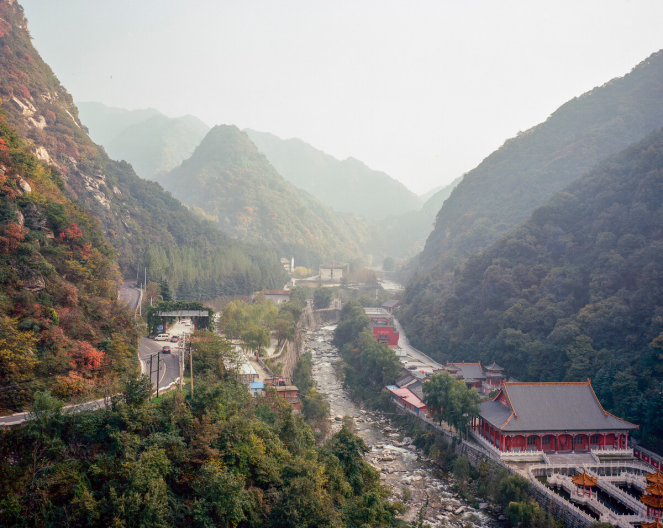 自从禁止私家车后你能想到这里的变化有多大吗峪口暗含玄机