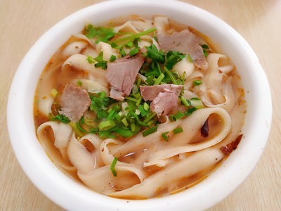 山西美食刀削面的做法,爽滑筋道,又营养,一起来看看吧