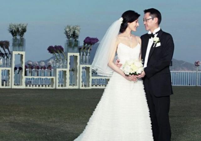 李嘉欣|李嘉欣晒9岁儿子居家健身照，意外曝光豪宅内景，大山森林尽收眼底