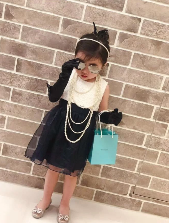 贺军翔|贺军翔七夕节官宣太太二胎得女喜讯，一家四口全家福温馨有爱