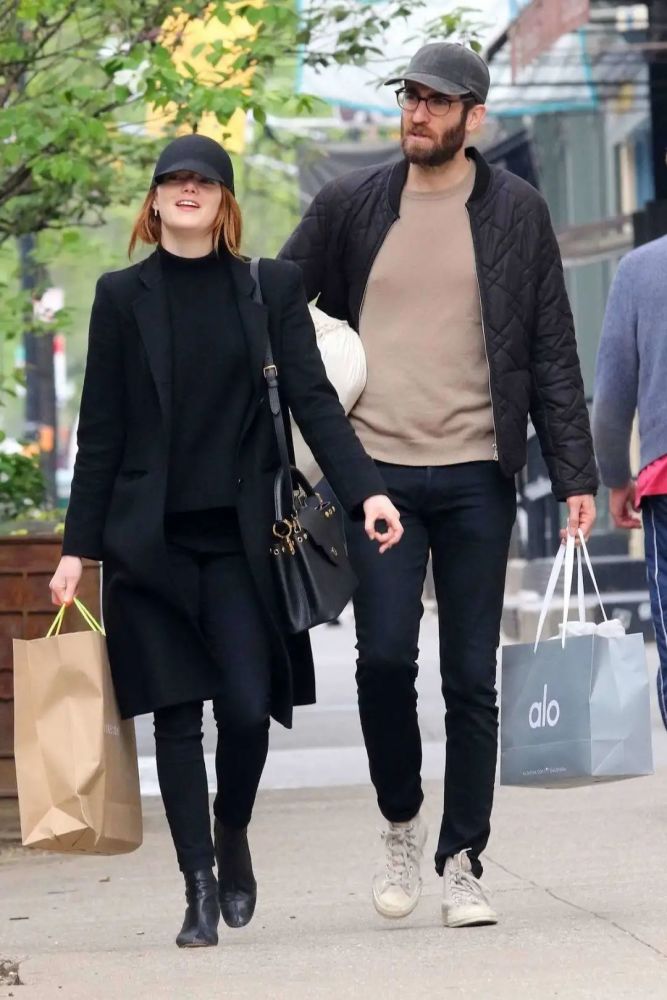 mccary|她“秘密”结婚了？没有婚礼，没有钻戒