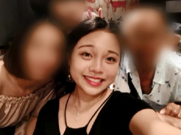 据港媒报道,15岁香港知专设计学院女学生陈彦霖,去年9月19日离开学校