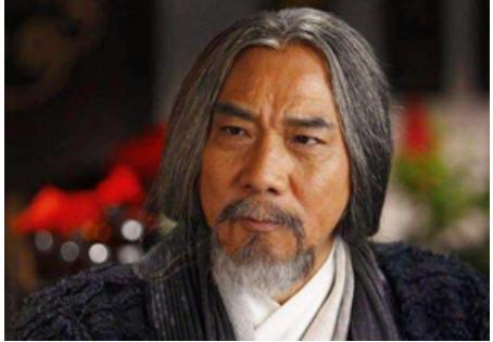 周星驰|曾堪比郑少秋，是周星驰仰慕的著名武打演员，后成星爷的配角