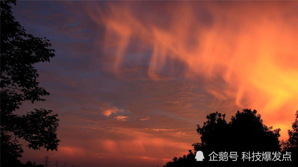 七彩祥云|2020年怎么了？大雨洗礼过后，济南火烧云北京七彩祥云双双出现！