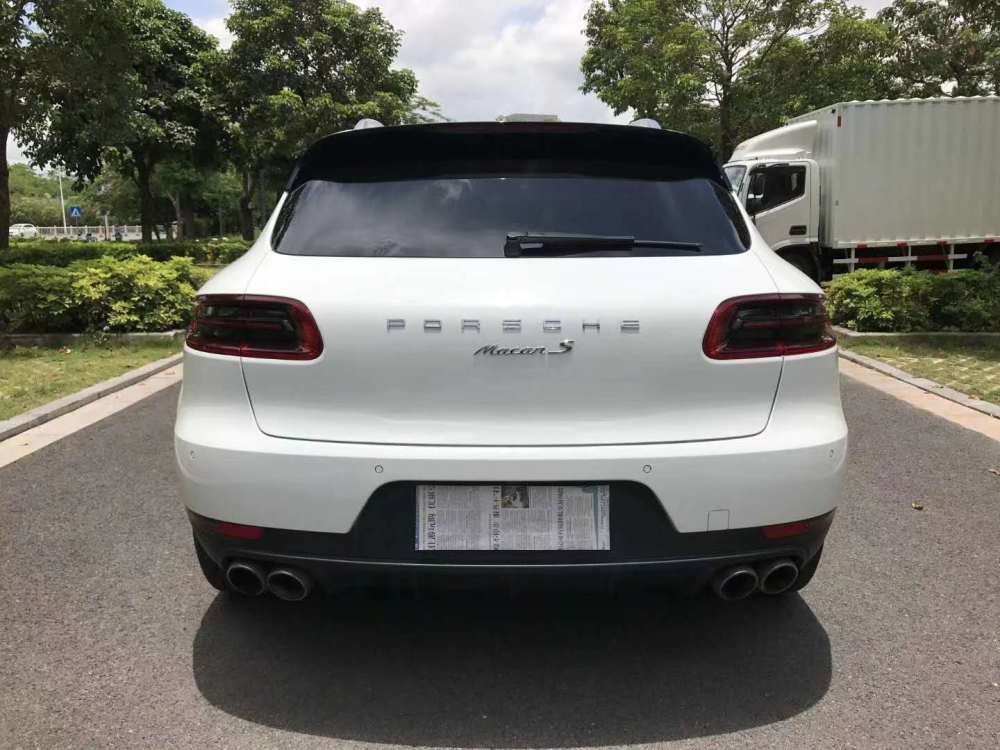 18款保时捷macan售价29.8万,提升了该车的运动气息