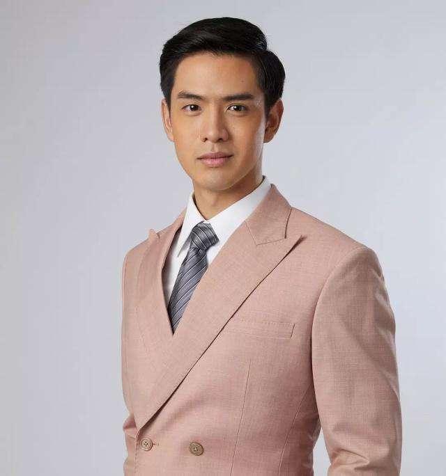 泰星film,空少进军演艺圈,三部剧坐稳one台当红小生位置_腾讯新闻