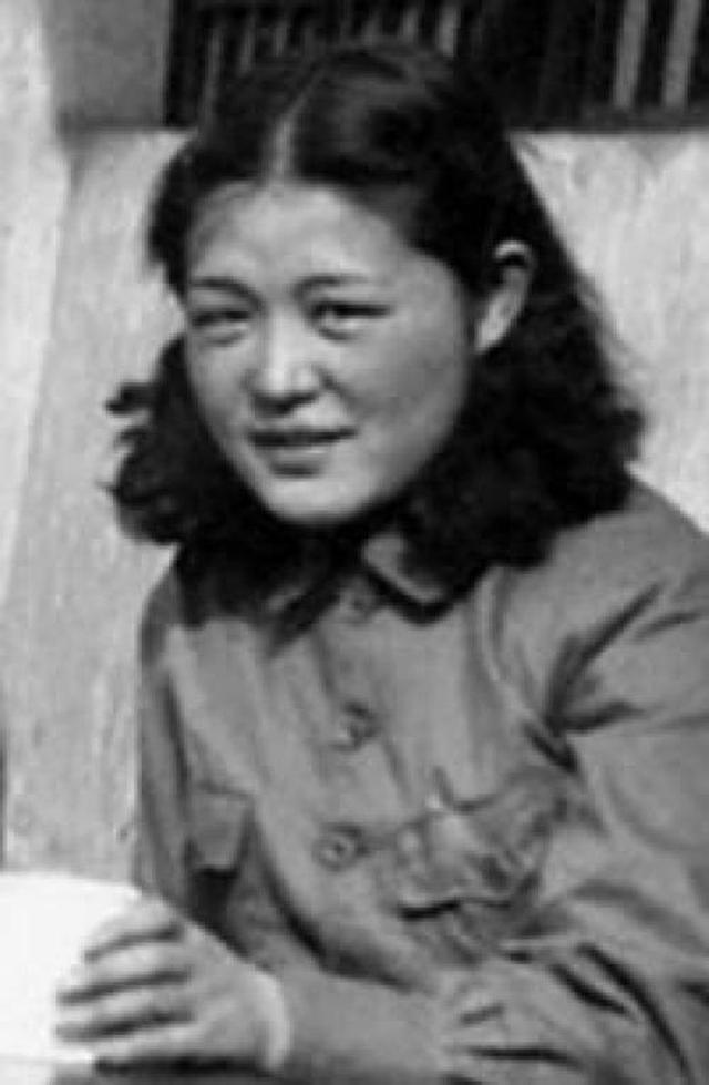 延安第一美女 伟人的翻译员 意外撞脸大小s 腾讯新闻