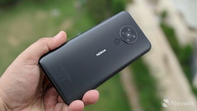 nokia 5.3 采用了经典的北欧风格设计.
