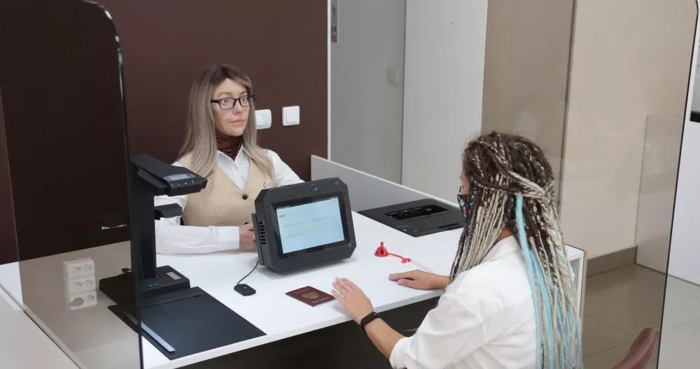 服务机器人|我们为什么需要仿真服务机器人？