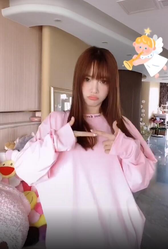 李小璐|李小璐七夕热舞，PGone疑事业不顺，发怒：未尝他人苦，莫劝其大度