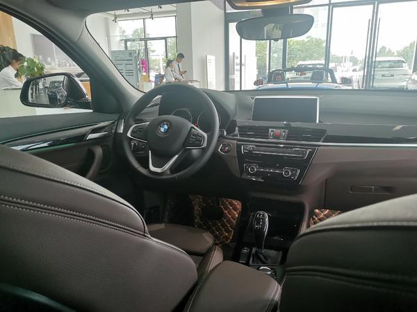 郑州男子买新宝马后发现是展厅车 4s店 工作太忙交错车了 腾讯新闻