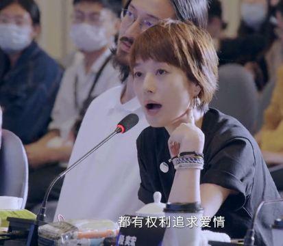马伊琍|马伊琍首谈离婚后生活，称不应为孩子忍耐，离婚后有权追求幸福