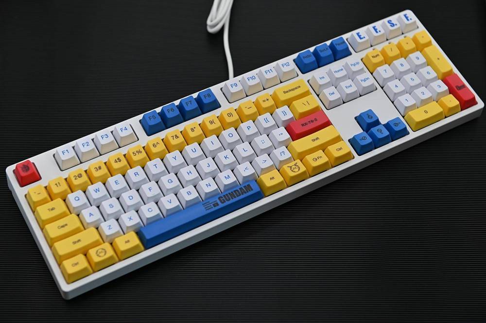 胶佬心中的经典 zomoplus x ikbc高达金属键帽_腾讯新闻