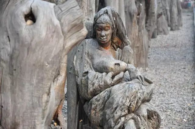 石雕|神奇的树雕艺术，大开眼界！