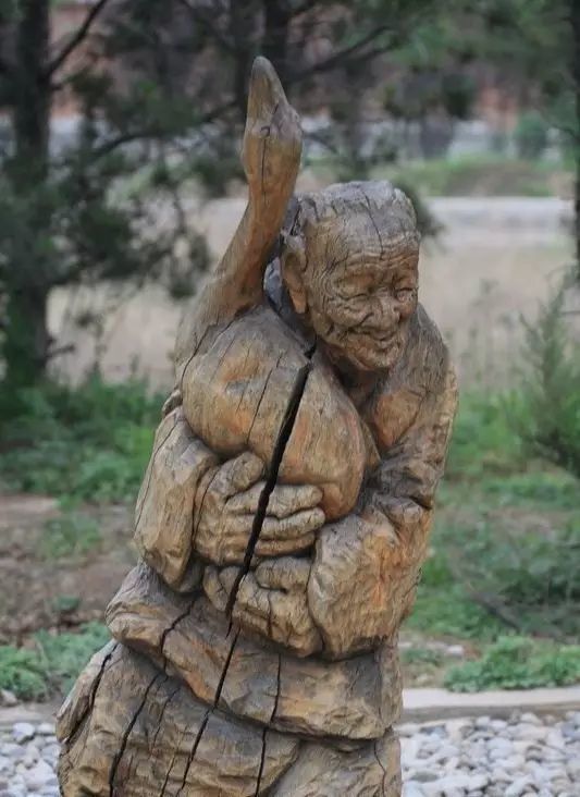 石雕|神奇的树雕艺术，大开眼界！