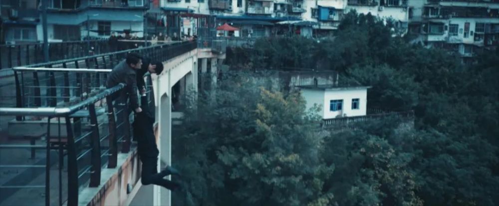 非常目击|8.9跌到6.2，“国产爆款”拍砸了