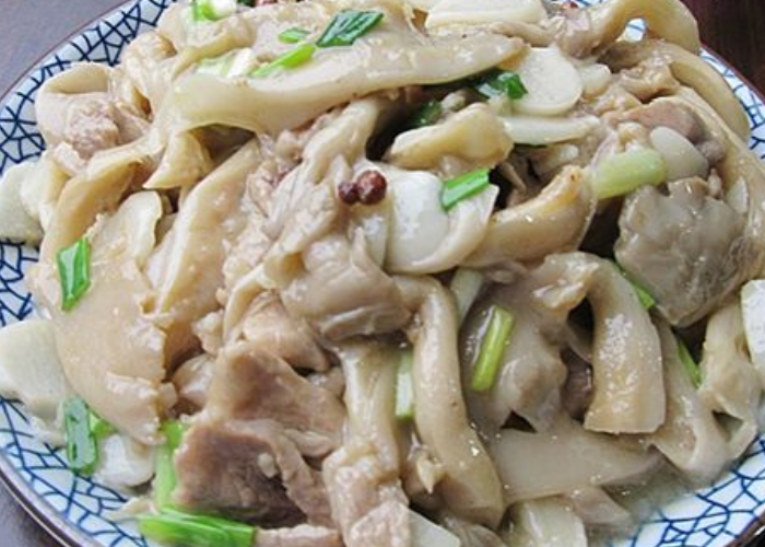 分享一款好吃的平菇炒肉片鲜香味美嫩滑入味老少皆宜的美食