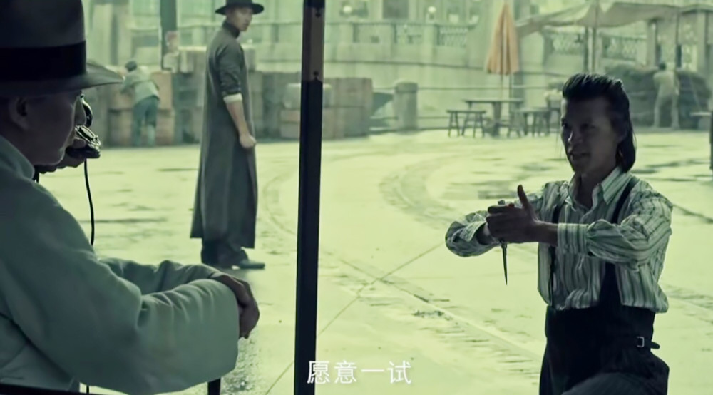 八佰群像式演绎小人物百态影片没有主角却真实感人