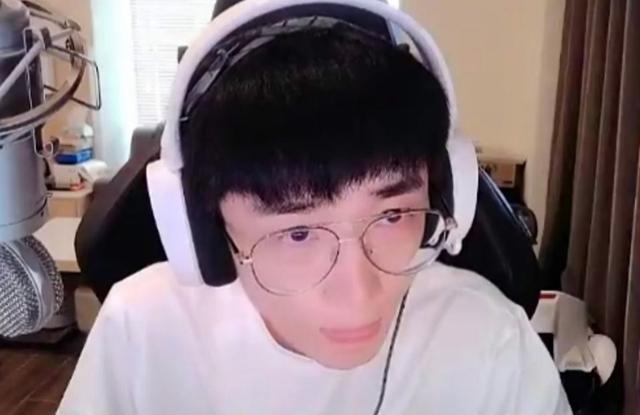 吃鸡主播第一狠人王小歪诠释暴力美学队友和粉丝当场看懵