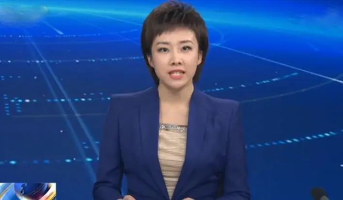 女版华晨宇化身主持人,私房照果真"看着享受"