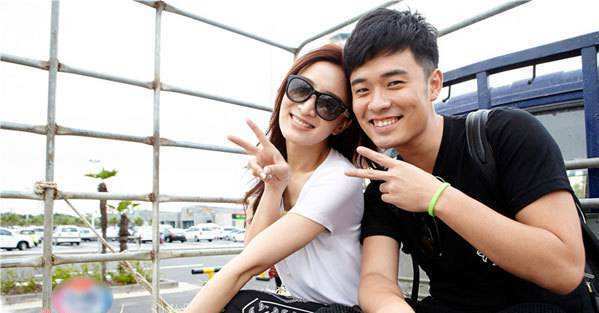 许婧七夕晒与男友牵手照郎才女貌十分恩爱陈赫已成过去式