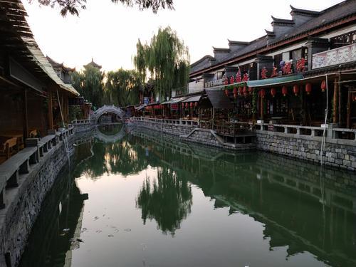 旅游偶然过栾城方知三苏祖籍地