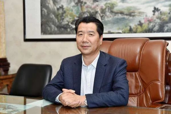 青海隐形首富栽了侵吞1000亿国有资产非法盗采100亿