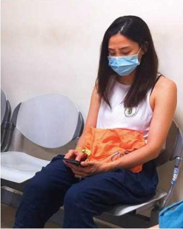 欧若雅|42岁欧若雅洪小铃身体告急？现身医院面色发黄，曾劳累到嗅觉失灵