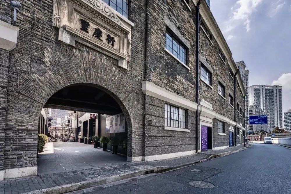 上海租界是八佰里拍摄的那样吗