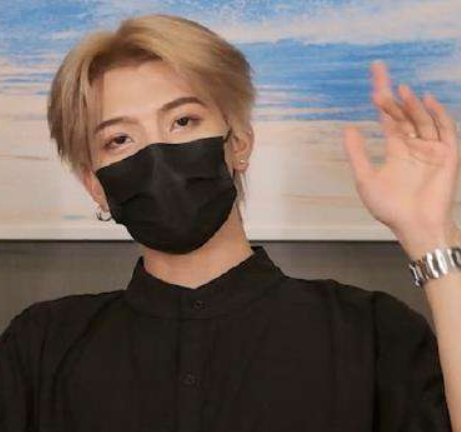 七鹤大人首次公开qq号当进去空间的那一刻粉丝又被骗了