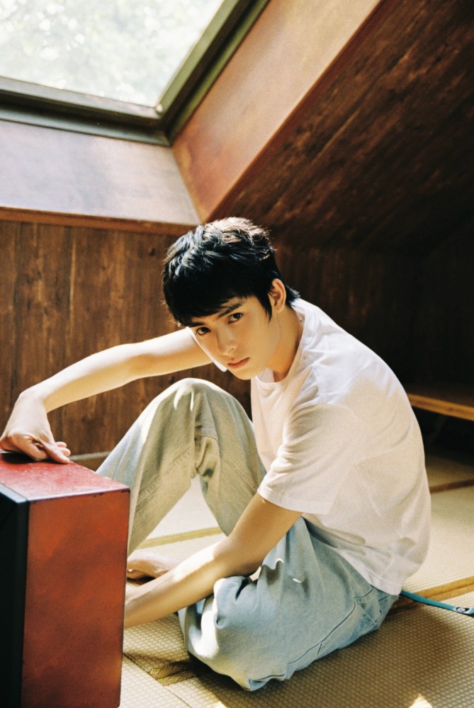 你的夏日男友已上线!王皓轩日系胶片写真曝光