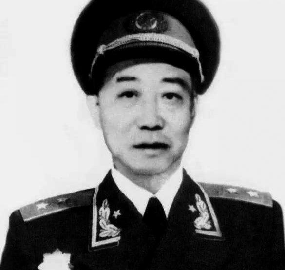同一个兵团,司令员成开国上将,政委却和军政委一样成中将