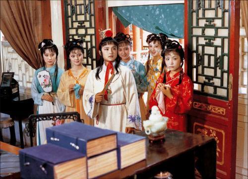 贾宝玉|《红楼梦》详解：孔子和贾宝玉，都不赞成“文死谏武死战”