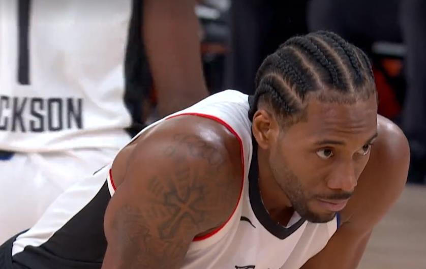 相信,很多球迷首先想到的便是"机器人"莱昂纳德 .