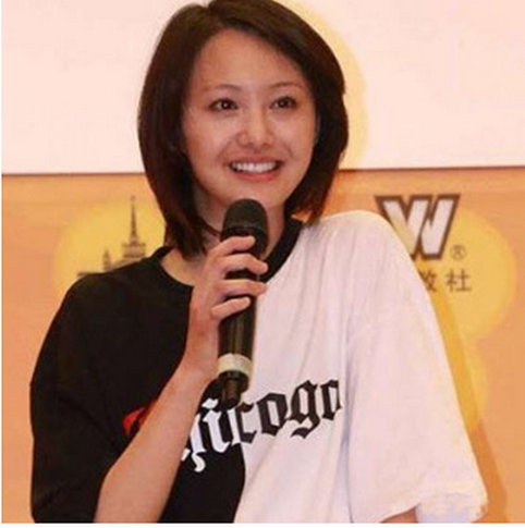 郑爽|郑爽再次直播状态饱满 看到她的手 网友：真是人间真实