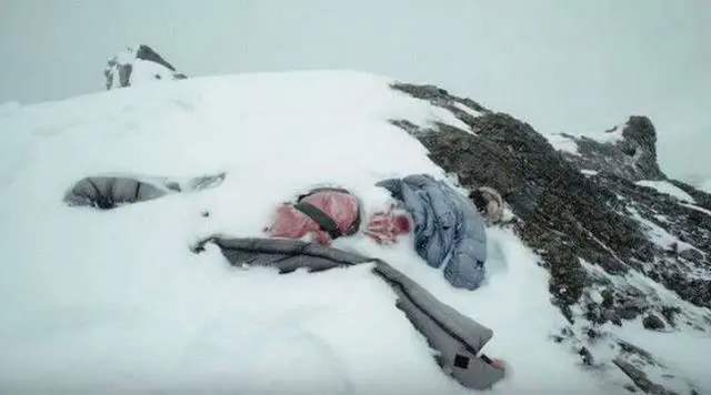 珠穆朗玛峰|如果人在珠穆朗玛峰倒下，100年后尸体会发生什么变化？