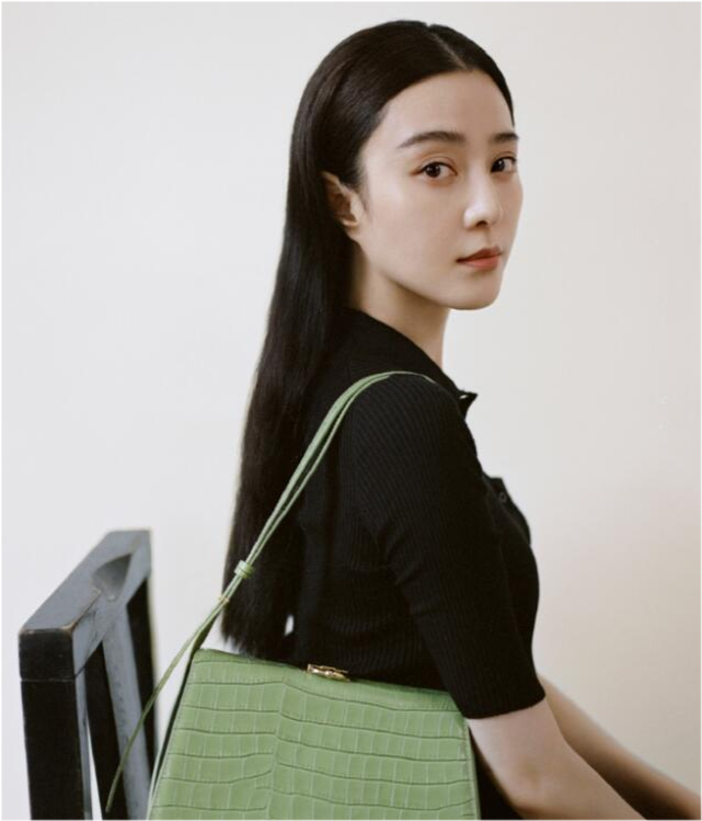 范冰冰|轻熟女神范儿！没有浓妆艳抹的范冰冰，伪素颜精致自然