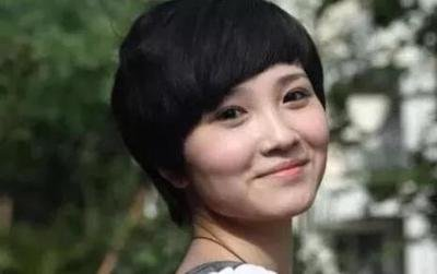 陈小纭|陈小纭早年旧照罕曝光，五官变化超明显，曾自曝整骨十次脸小一圈
