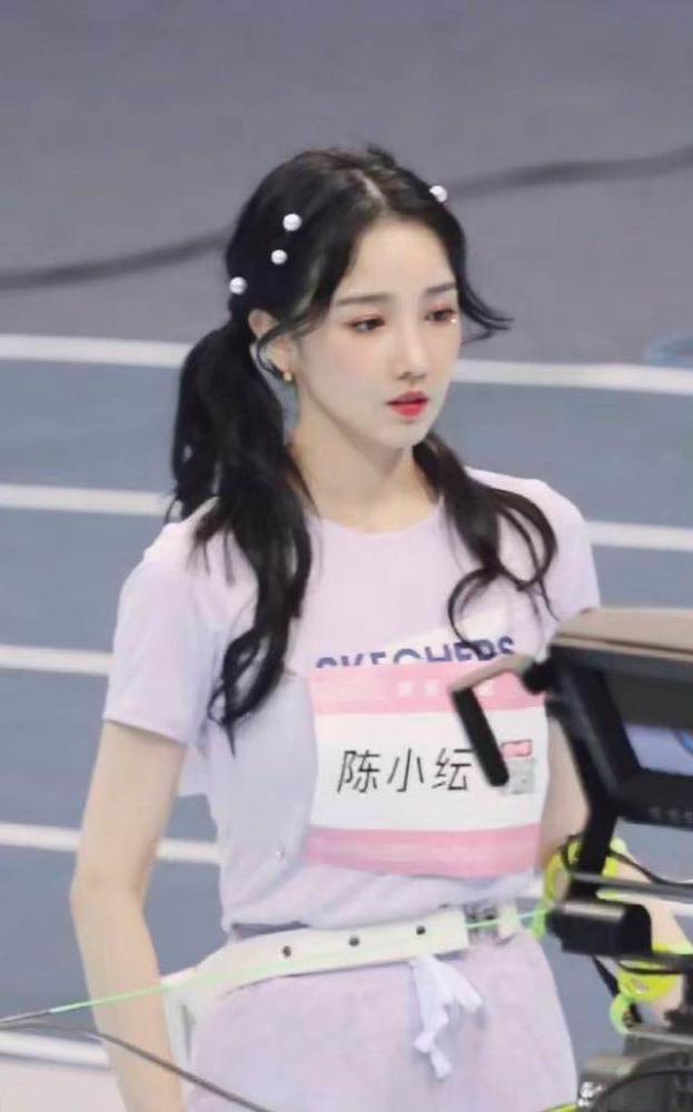 陈小纭|陈小纭早年旧照罕曝光，五官变化超明显，曾自曝整骨十次脸小一圈