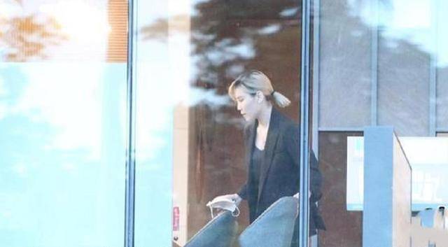 我是歌手|凭《歌手》被熟知后，32岁李佳薇兼职房产中介，忙前忙后超敬业