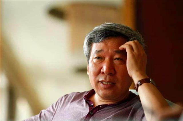 作家|中国作家屡获大奖，跻身世界文豪圣坛，却遭家乡父老唾弃