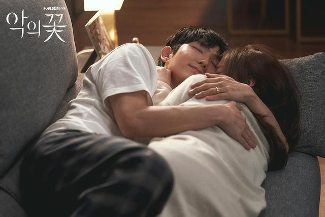 恶之花|悬念迭起要停播？《恶之花》中断拍摄，现有剧集只够看到下周