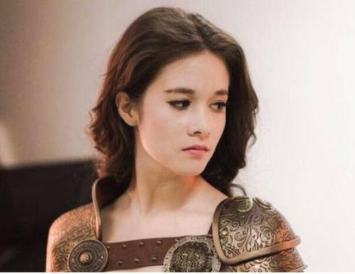 战狼2|3年前，她错过《战狼2》女主角，如今出演《八佰》直言很荣幸