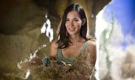 战狼2|3年前，她错过《战狼2》女主角，如今出演《八佰》直言很荣幸