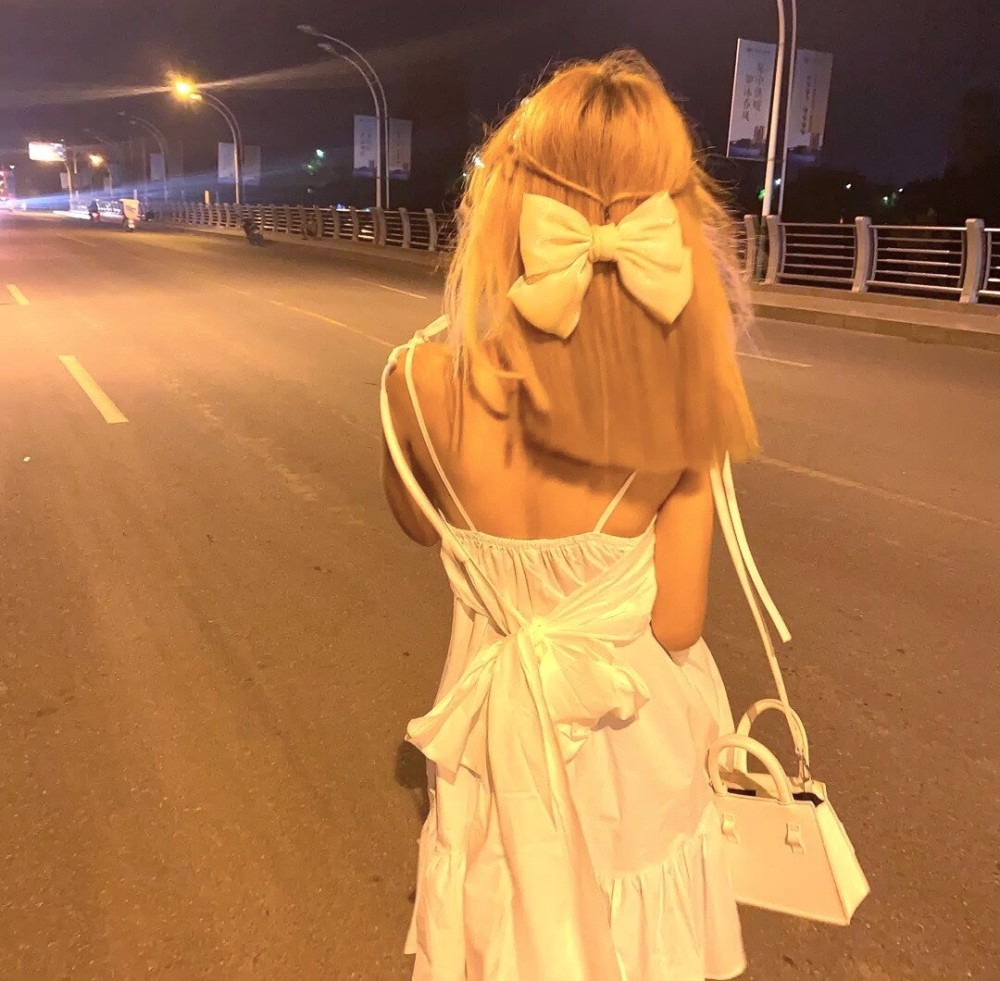 不露脸温柔女生头像我能否停止这场追逐温柔女头