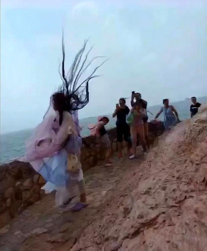 汉服|为什么穿汉服不能披头散发？小姐姐用亲身经历告诉你，不许笑哦